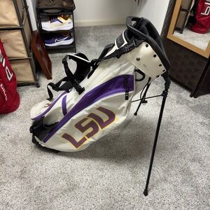 Titleist White and Purple Golf Bag